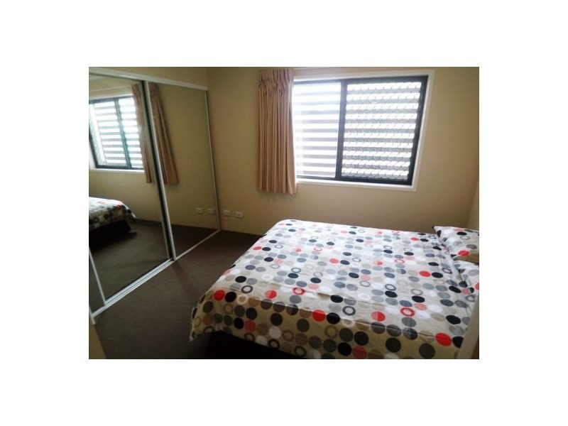 6/13-15 Johnston Street “Sapphire Mist”, Southport QLD 4215