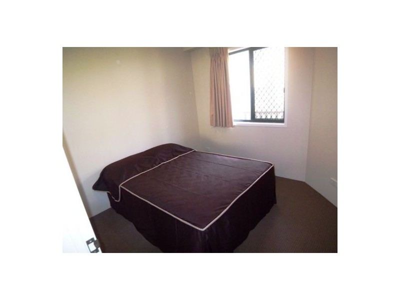 6/13-15 Johnston Street “Sapphire Mist”, Southport QLD 4215