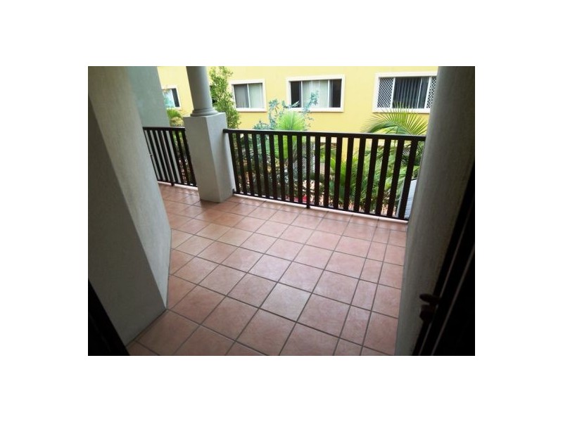 6/13-15 Johnston Street “Sapphire Mist”, Southport QLD 4215