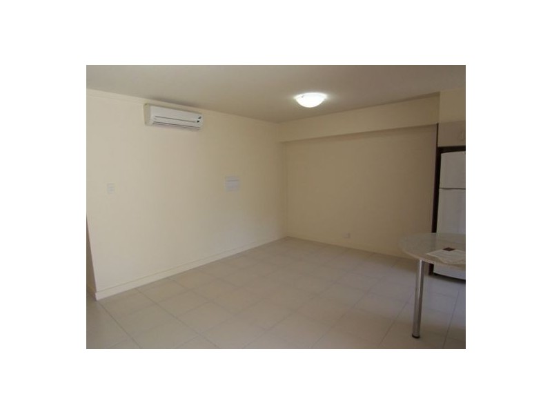 6/148 High Street, Southport QLD 4215