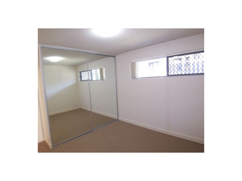 6/148 High Street, Southport QLD 4215