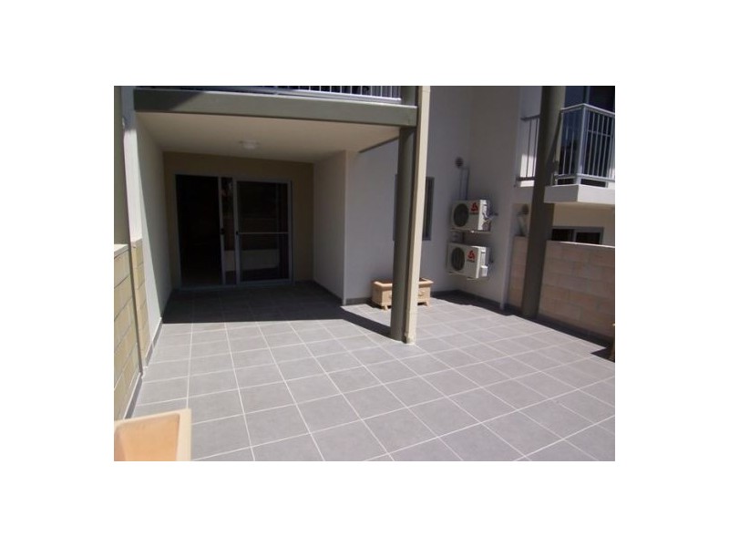 6/148 High Street, Southport QLD 4215