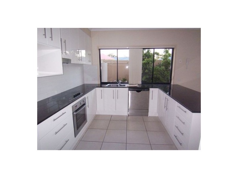 5/33 Harley Street, Labrador QLD 4215