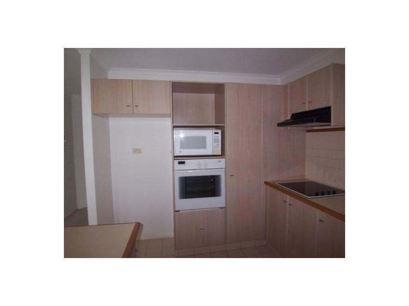 21/14-18  Jennifer Ave, Runaway Bay QLD 4216