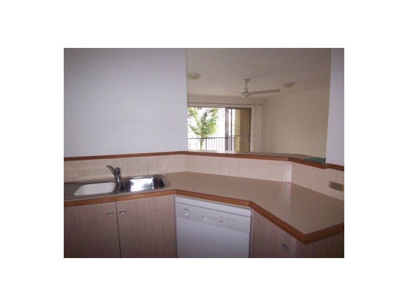 21/14-18  Jennifer Ave, Runaway Bay QLD 4216