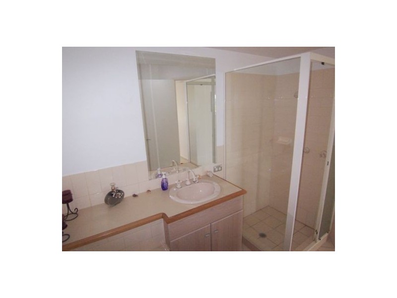 21/14-18  Jennifer Ave, Runaway Bay QLD 4216