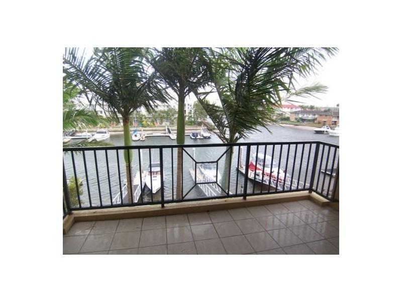 21/14-18  Jennifer Ave, Runaway Bay QLD 4216