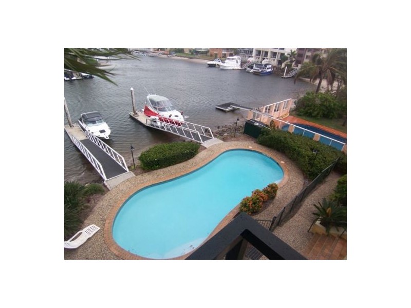 21/14-18  Jennifer Ave, Runaway Bay QLD 4216