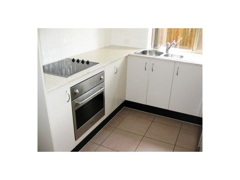 10/32-34 Margaret Street, Southport QLD 4215