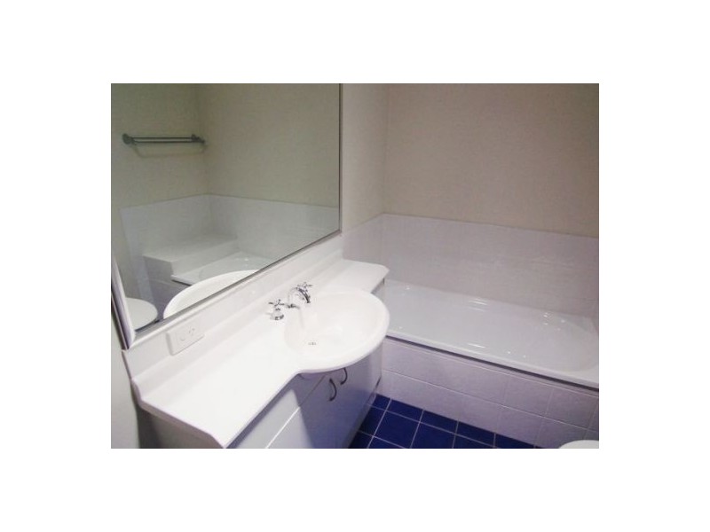 1/212 Nerang Street, Southport QLD 4215