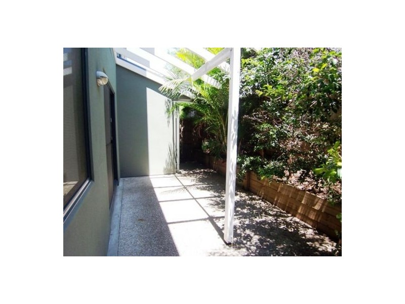 1/212 Nerang Street, Southport QLD 4215