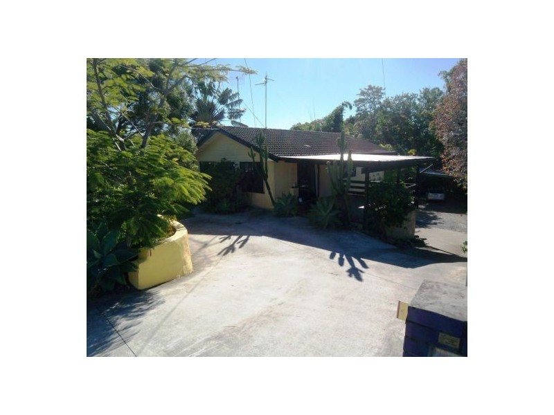 27 Lavinia, Southport QLD 4215