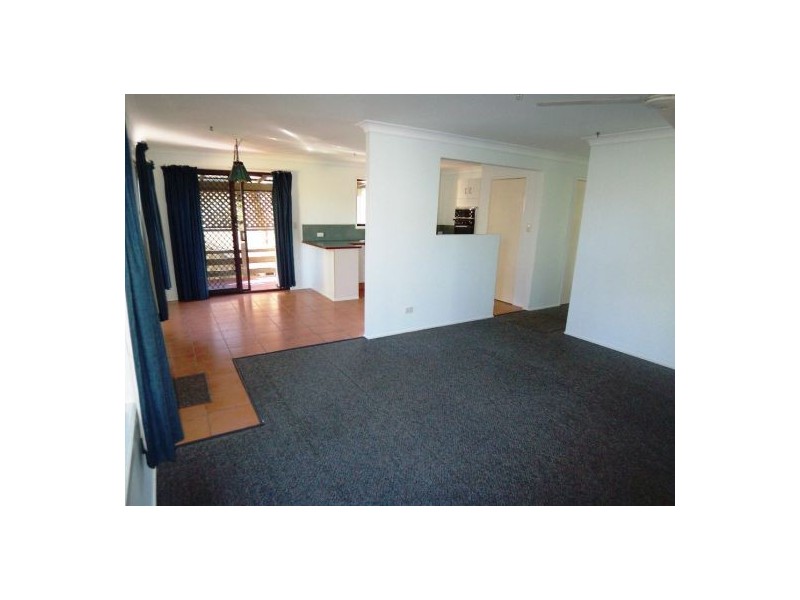 27 Lavinia, Southport QLD 4215