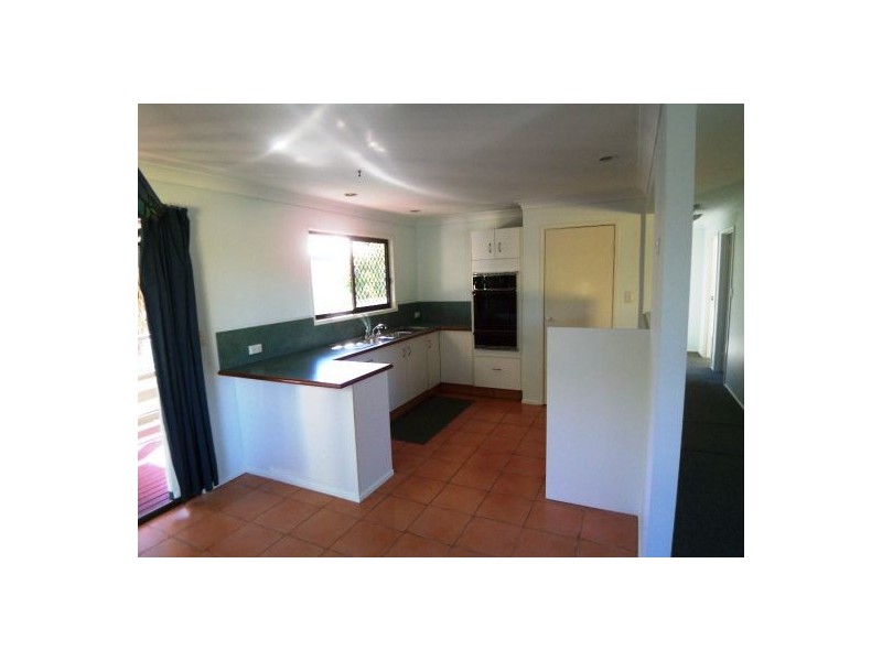 27 Lavinia, Southport QLD 4215