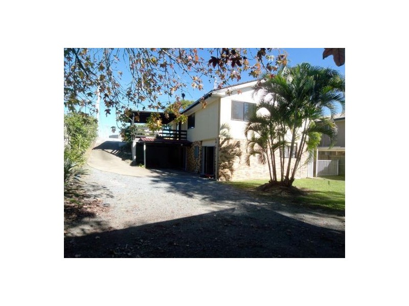 27 Lavinia, Southport QLD 4215