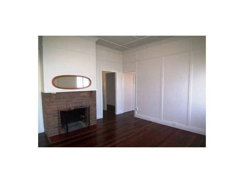 17 Walton Street, Southport QLD 4215