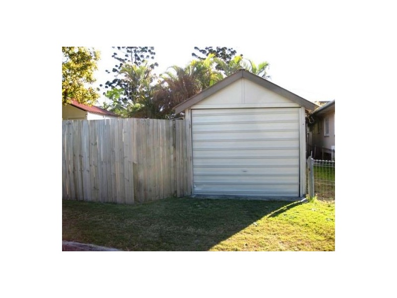 17 Walton Street, Southport QLD 4215