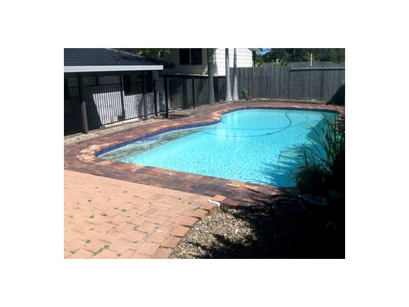 61 Mitchell Ave, Molendinar QLD 4214
