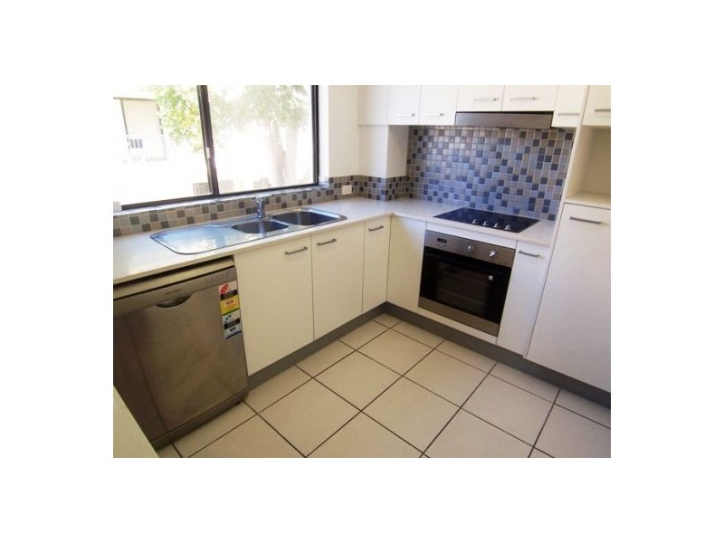 6/15 Lloyd Street, Southport QLD 4215