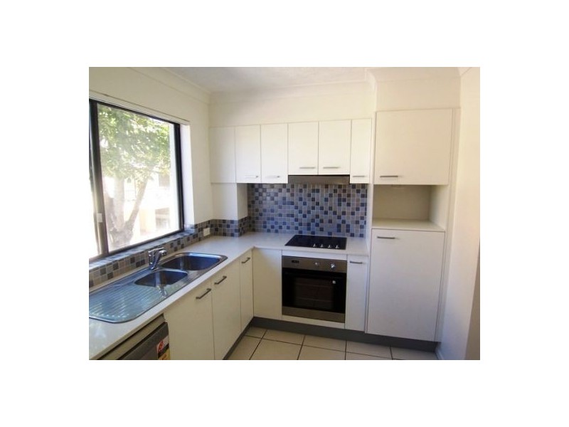 6/15 Lloyd Street, Southport QLD 4215