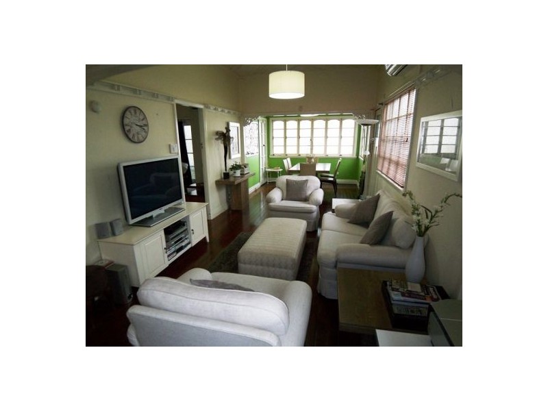 10 Norman Street, Southport QLD 4215