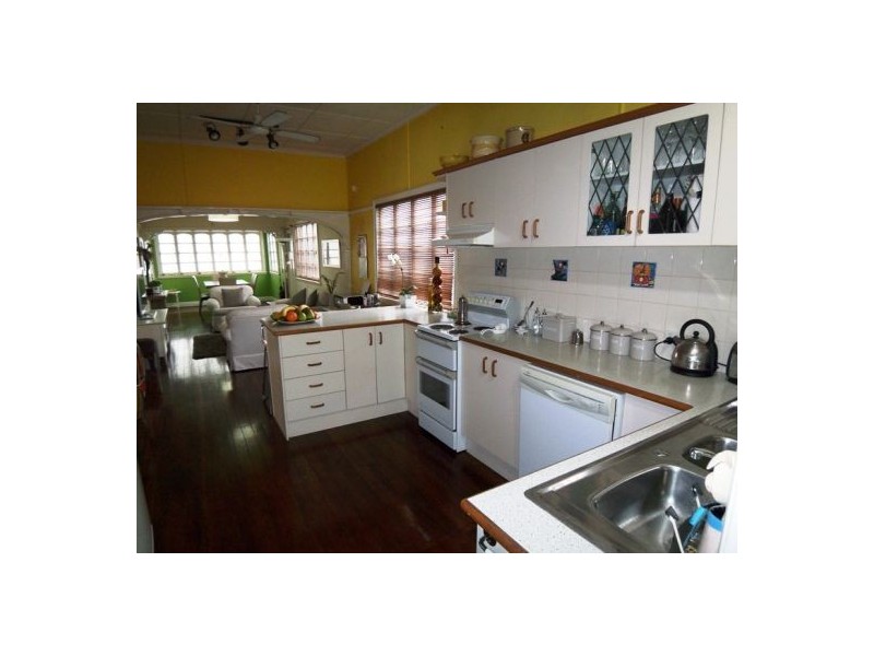 10 Norman Street, Southport QLD 4215