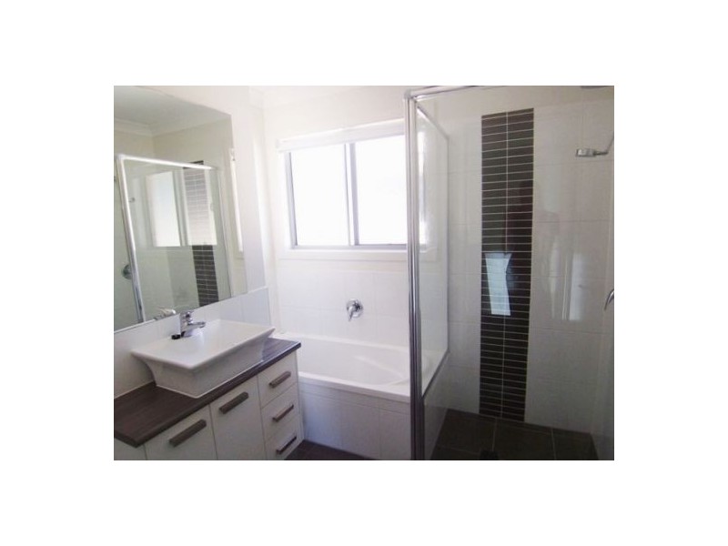 9/16-18 Geoff Wolter Drive, Molendinar QLD 4214