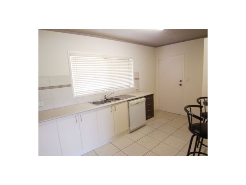 3/214 Scarborough Street, Southport QLD 4215