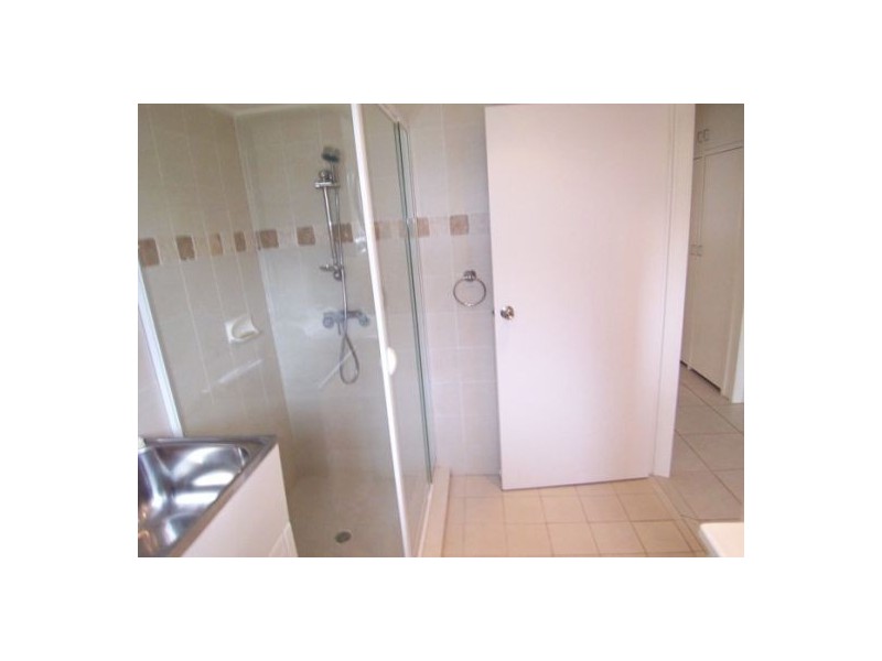 3/214 Scarborough Street, Southport QLD 4215