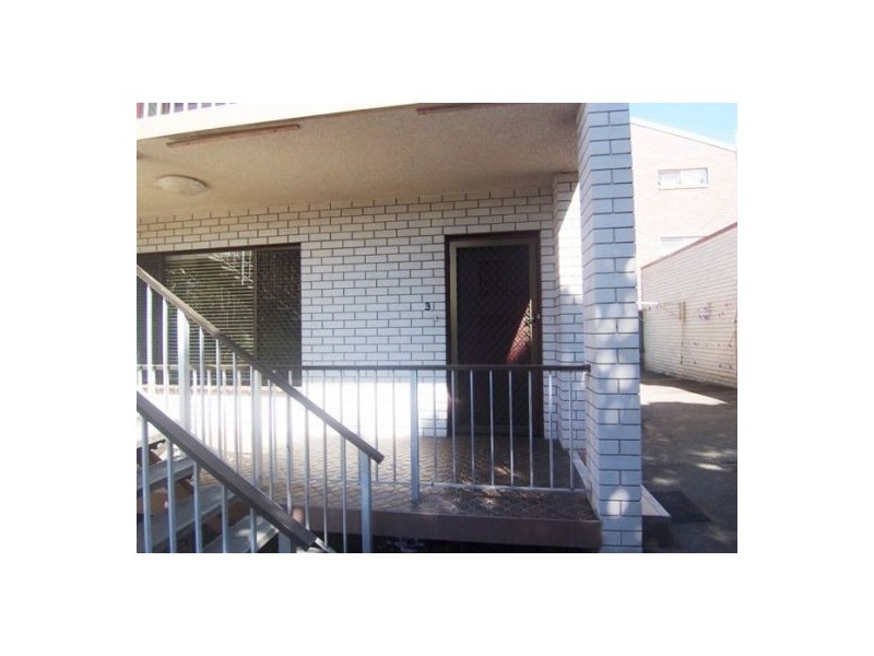 3/214 Scarborough Street, Southport QLD 4215