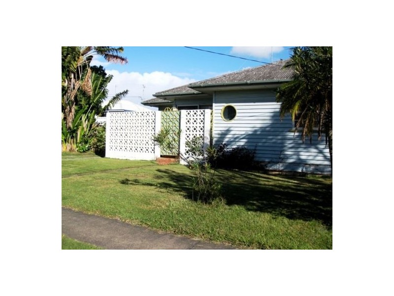 28 Robert Street, Labrador QLD 4215