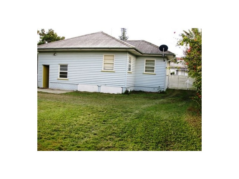 28 Robert Street, Labrador QLD 4215