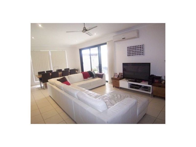 9 Bellthorpe Avenue, Ormeau QLD 4208