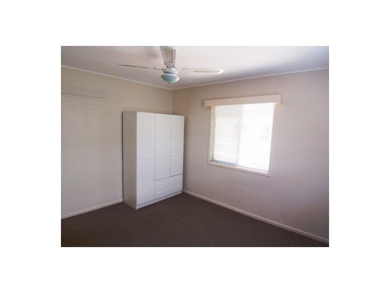 18 Sydney Street, Labrador QLD 4215