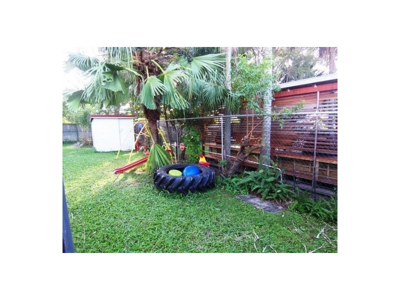 18 Sydney Street, Labrador QLD 4215