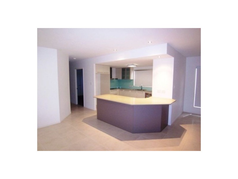 1/8 Walton Street, Southport QLD 4215