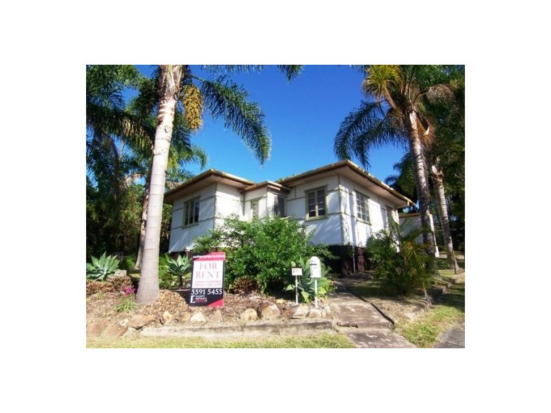 12 Fisher Ave, Southport QLD 4215