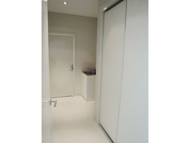 2/18 Drury Avenue, Southport QLD 4215