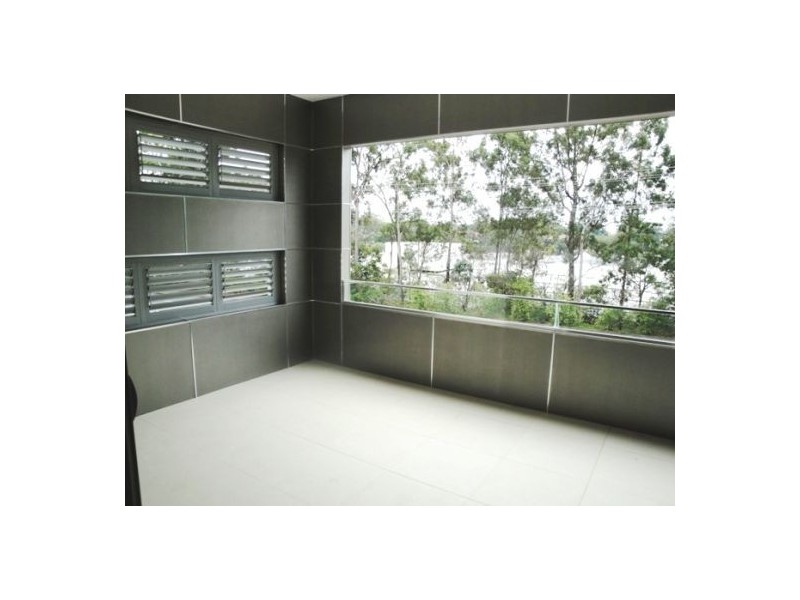 2/18 Drury Avenue, Southport QLD 4215