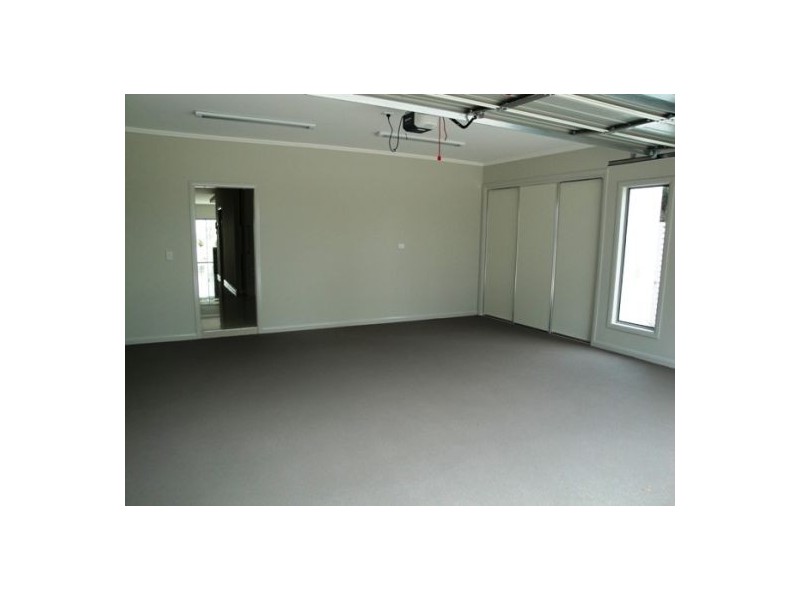 2/18 Drury Avenue, Southport QLD 4215