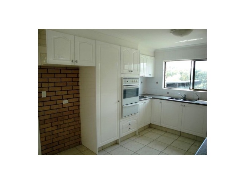 1/6 Tuesley Court, Southport QLD 4215