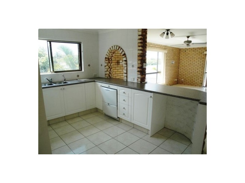 1/6 Tuesley Court, Southport QLD 4215