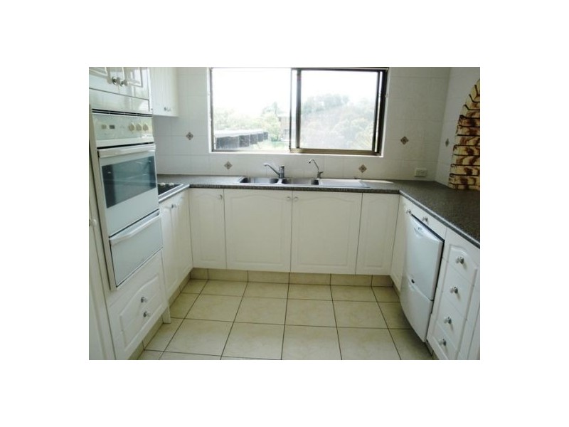 1/6 Tuesley Court, Southport QLD 4215