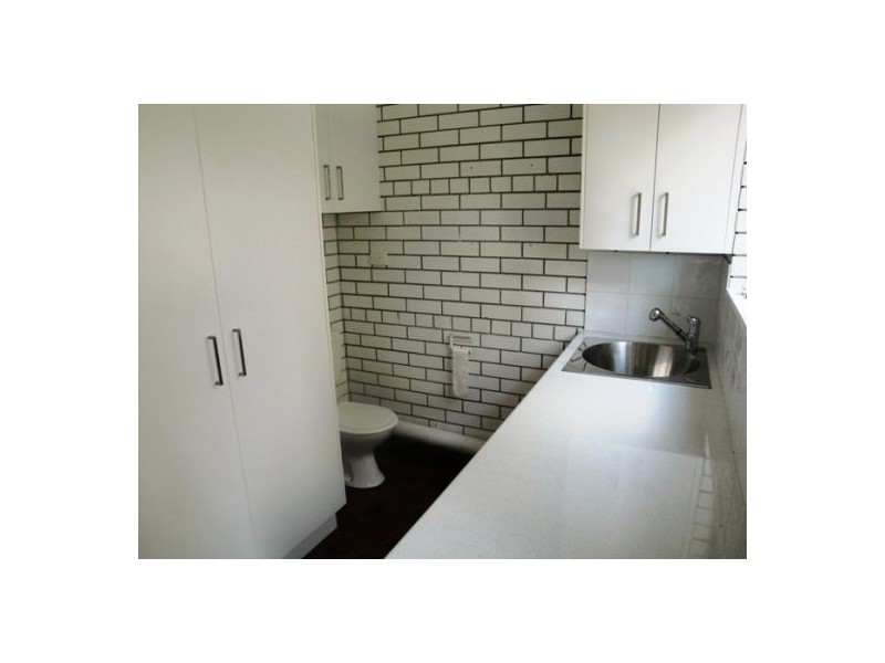 1/6 Tuesley Court, Southport QLD 4215