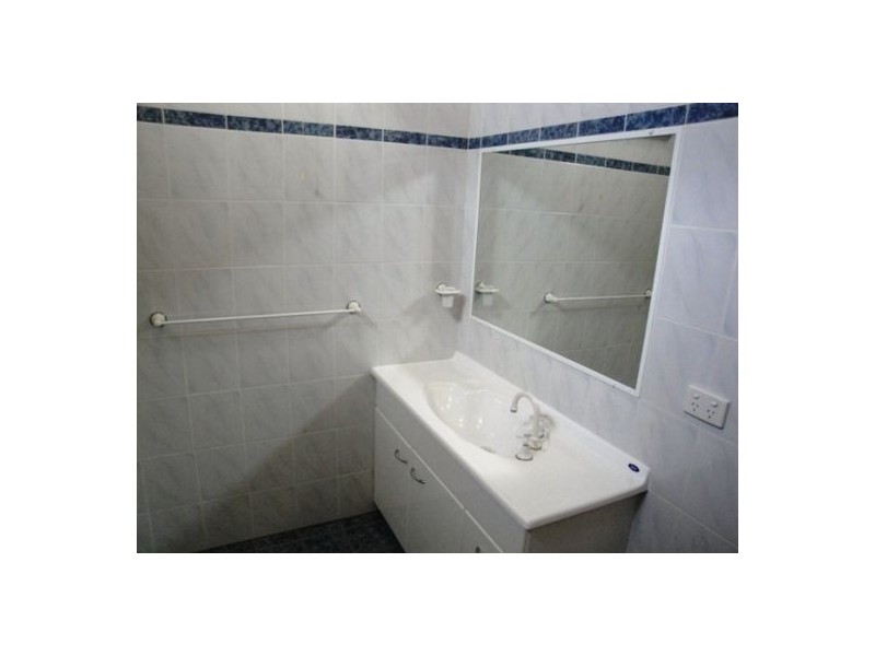 1/6 Tuesley Court, Southport QLD 4215