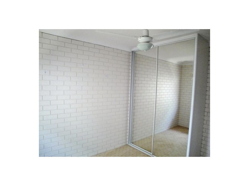 1/6 Tuesley Court, Southport QLD 4215