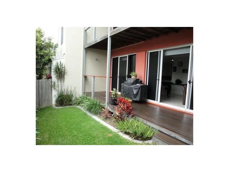 2/38 Government, Labrador QLD 4215