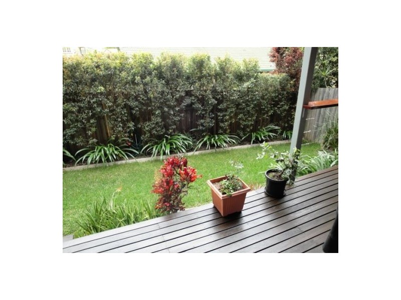 2/38 Government, Labrador QLD 4215