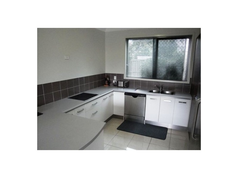 2/38 Government, Labrador QLD 4215