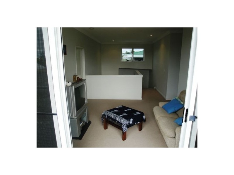 2/38 Government, Labrador QLD 4215